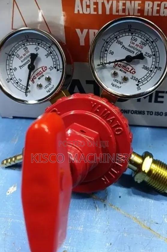 Double Gauge Gas Regulator/Gas Regulator