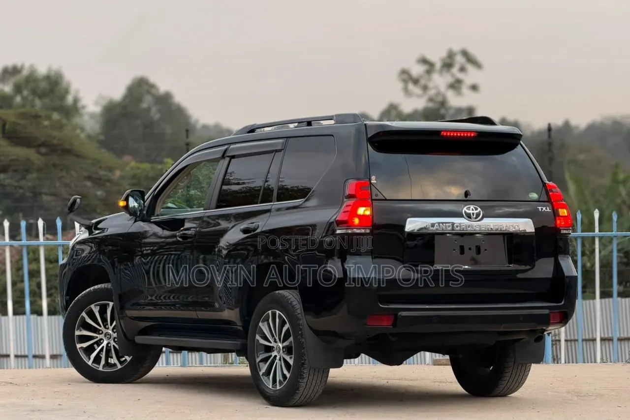 Toyota Land Cruiser Prado 2.8 2020 Black