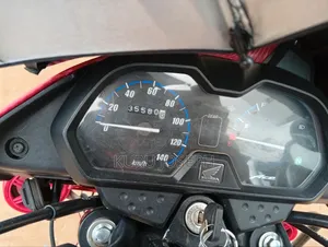 Honda CB 2024 Red