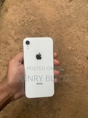 Apple iPhone XR 64 GB White