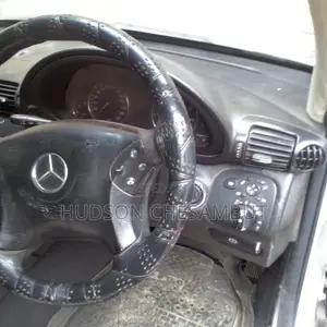 Mercedes-Benz C-Class C 200 Kompressor (W203 Facelift) 2004 Silver