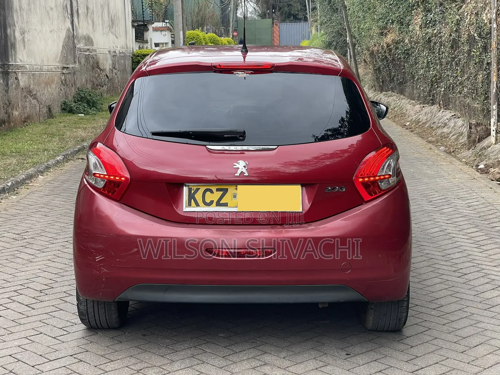 Peugeot 208 2013 Red