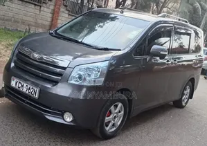 Toyota Noah 2010 Black