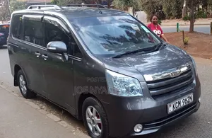Toyota Noah 2010 Black