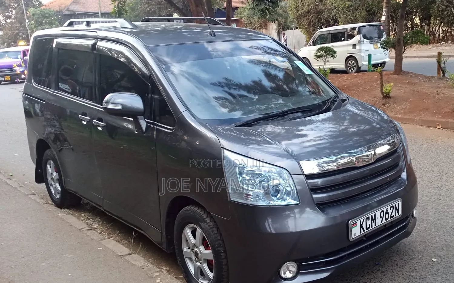 Toyota Noah 2010 Black