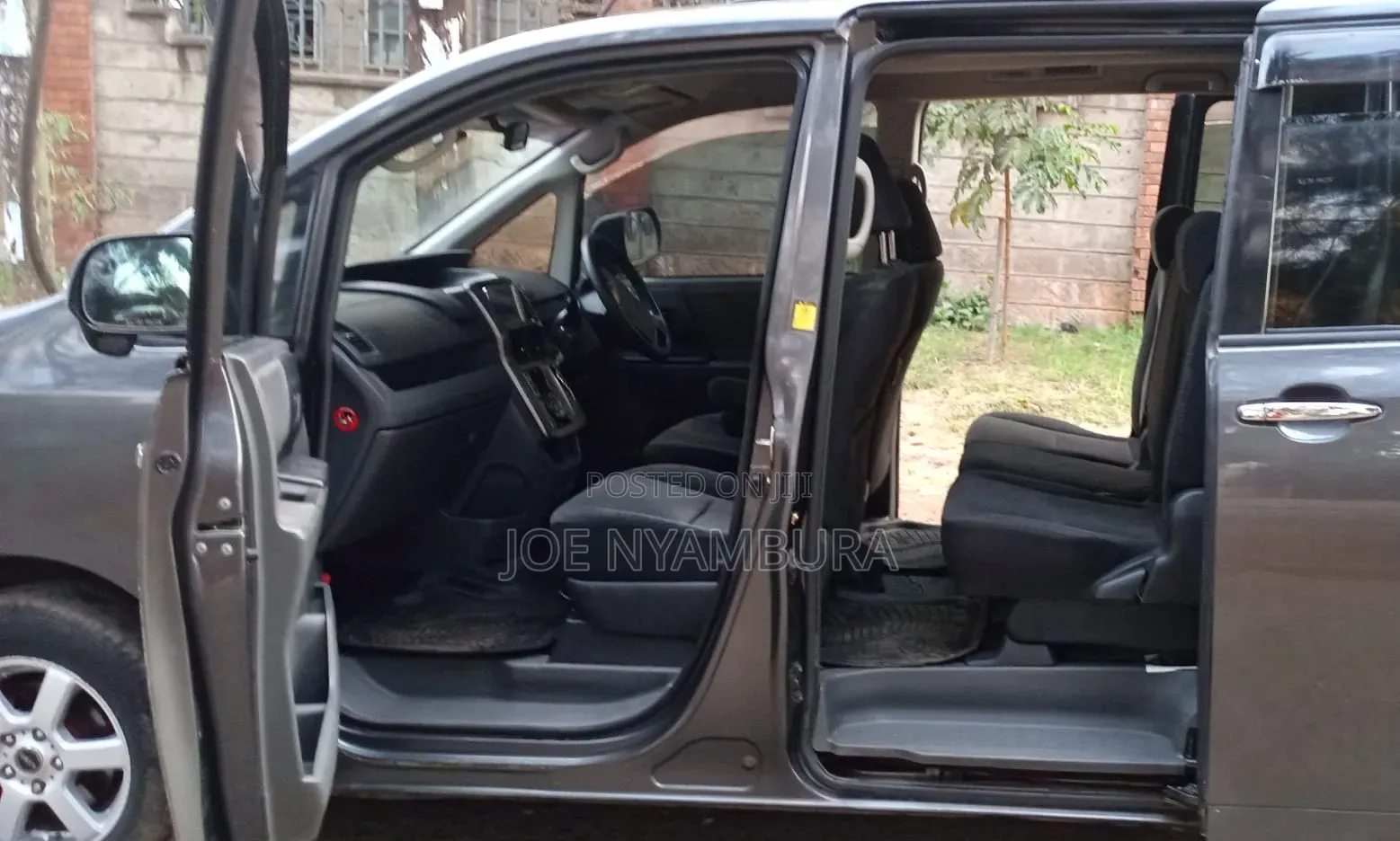 Toyota Noah 2010 Black