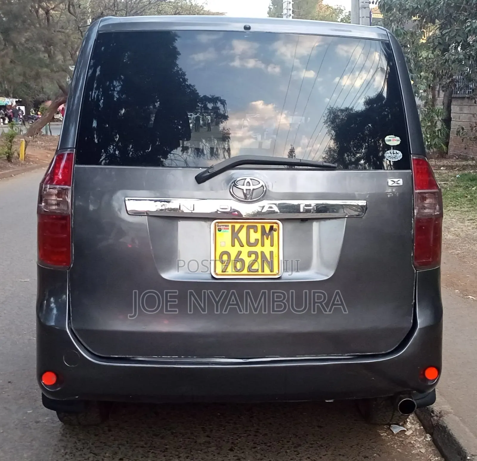 Toyota Noah 2010 Black