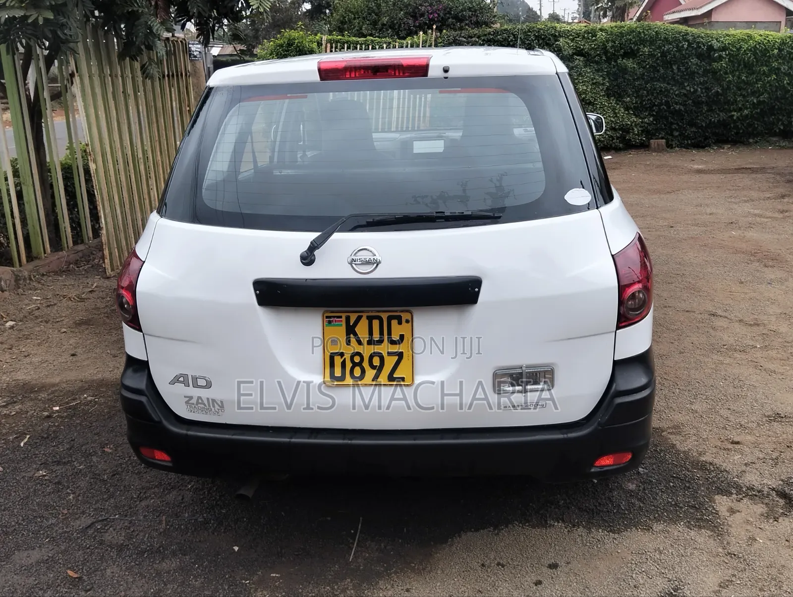 Nissan Advan 2014 White