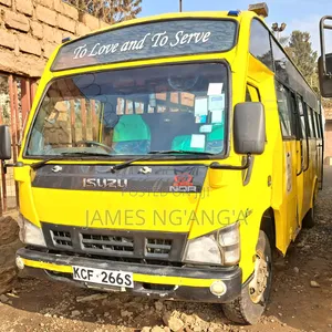 Isuzu NQR 2015 Yellow