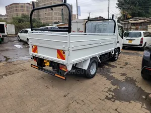 Toyota Dyna 2014 White