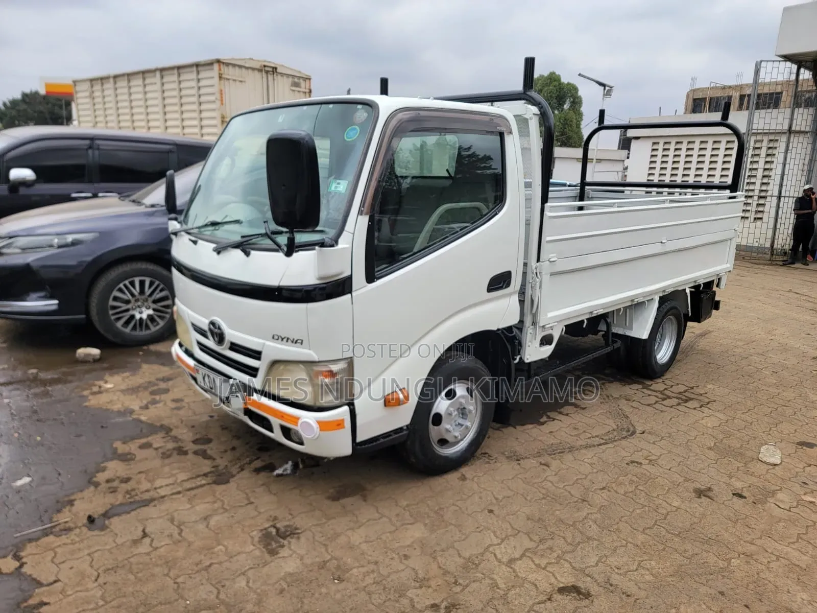 Toyota Dyna 2014 White