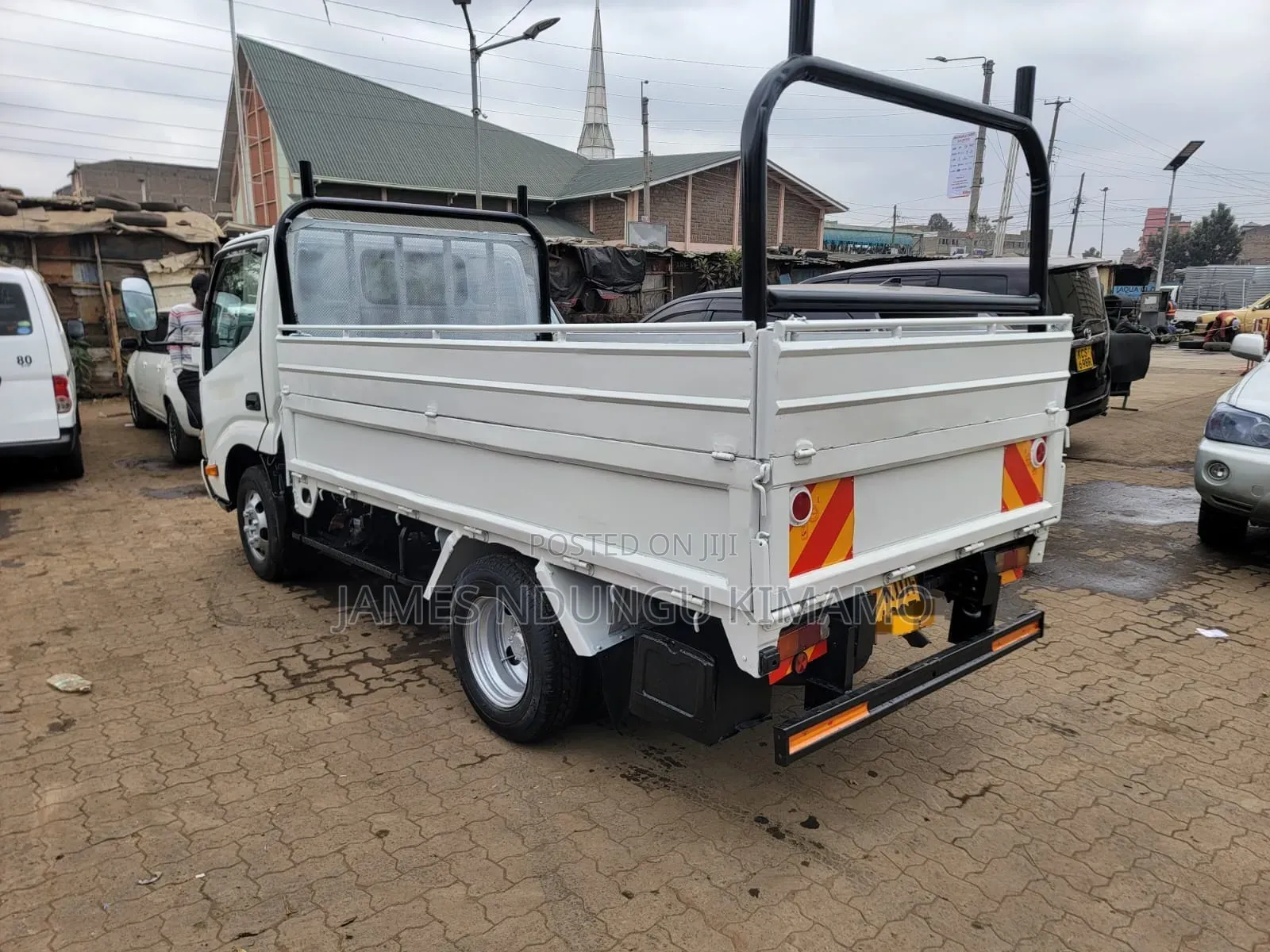 Toyota Dyna 2014 White