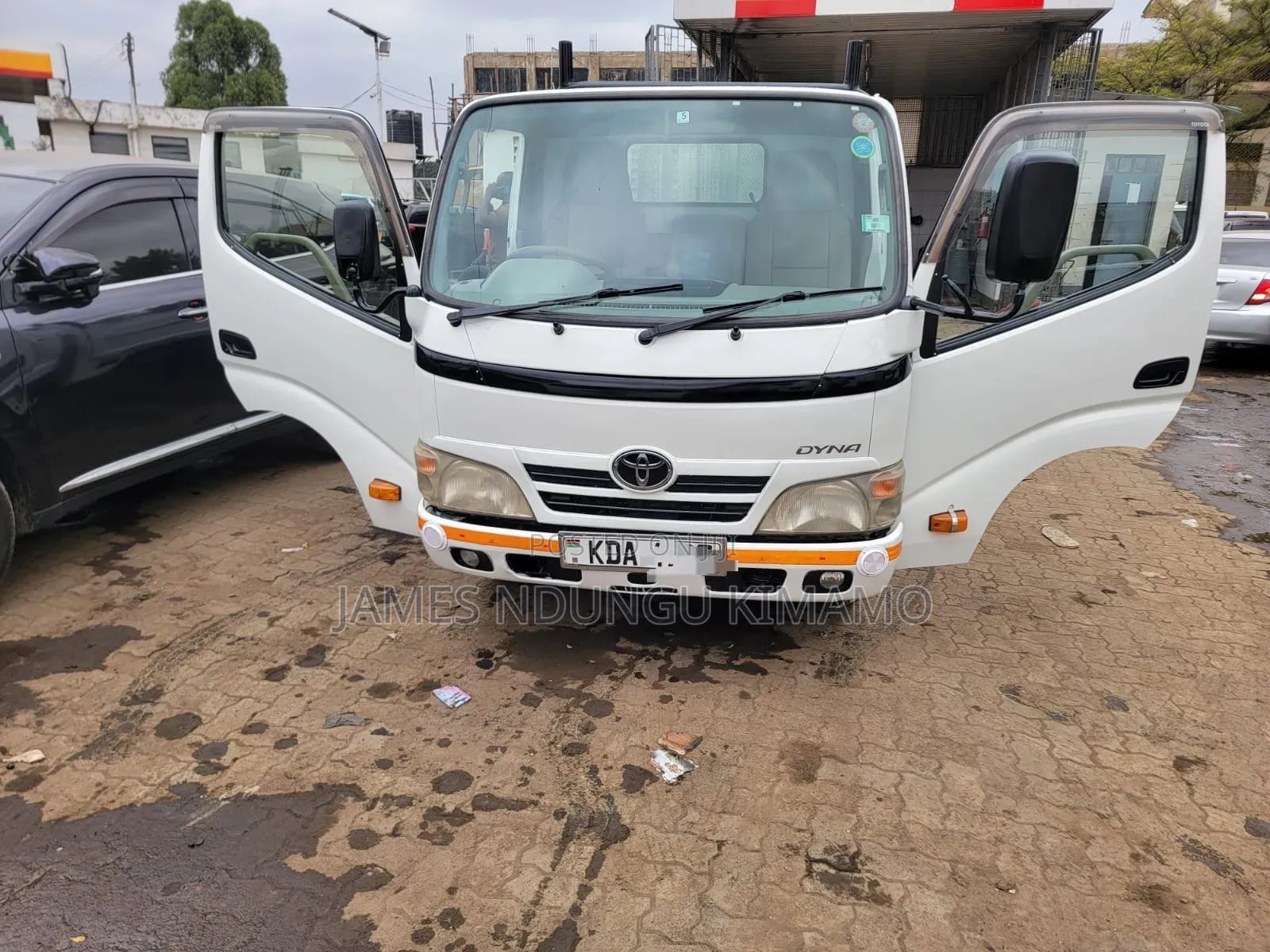 Toyota Dyna 2014 White
