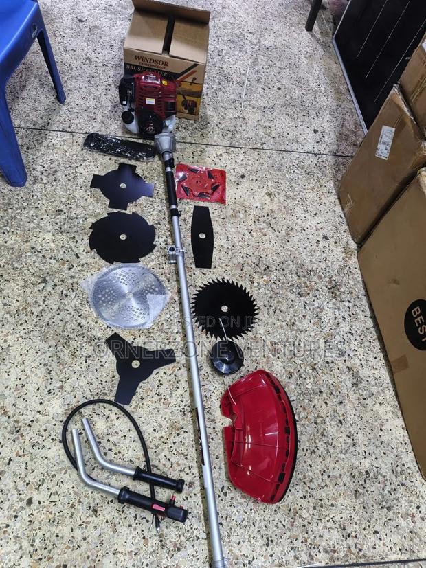 Windsor 4 Stroke Brush Cutter/ 8 Blade 4 Stroke Brush Cutter