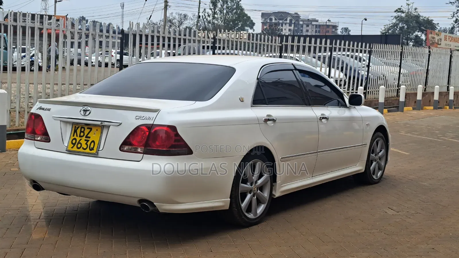 Toyota Crown 2007 White