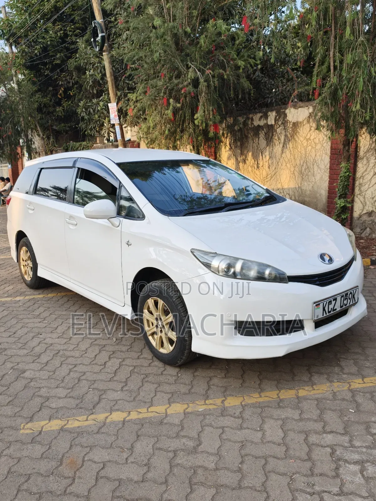 Toyota Wish 2011 White