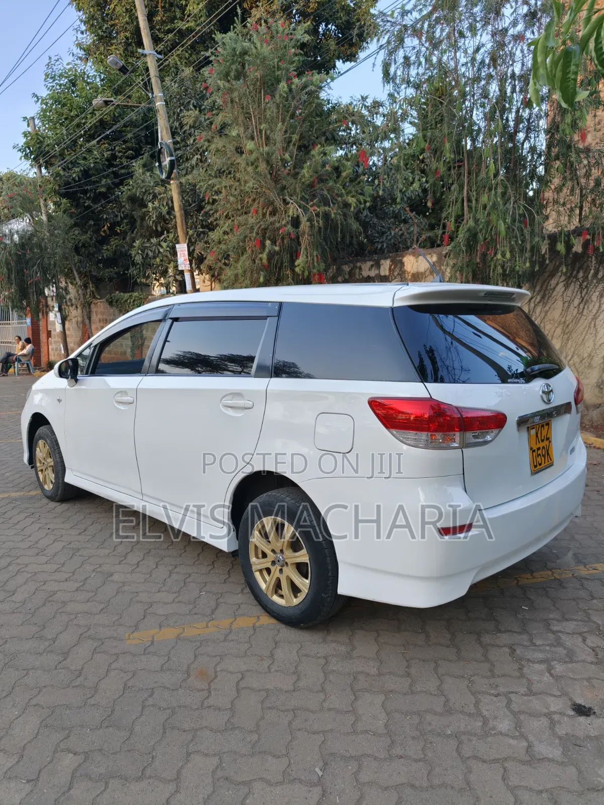 Toyota Wish 2011 White