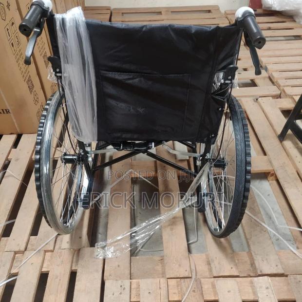 Wheelchair - thumbnail 3