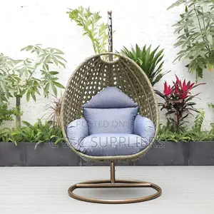 Leisure Outdoor Hanging Chair.