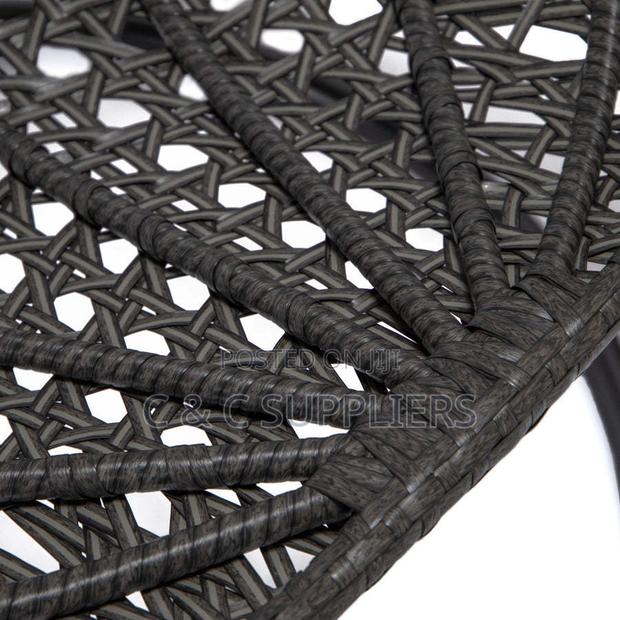 Leisure Outdoor Hanging Chair. - thumbnail 4