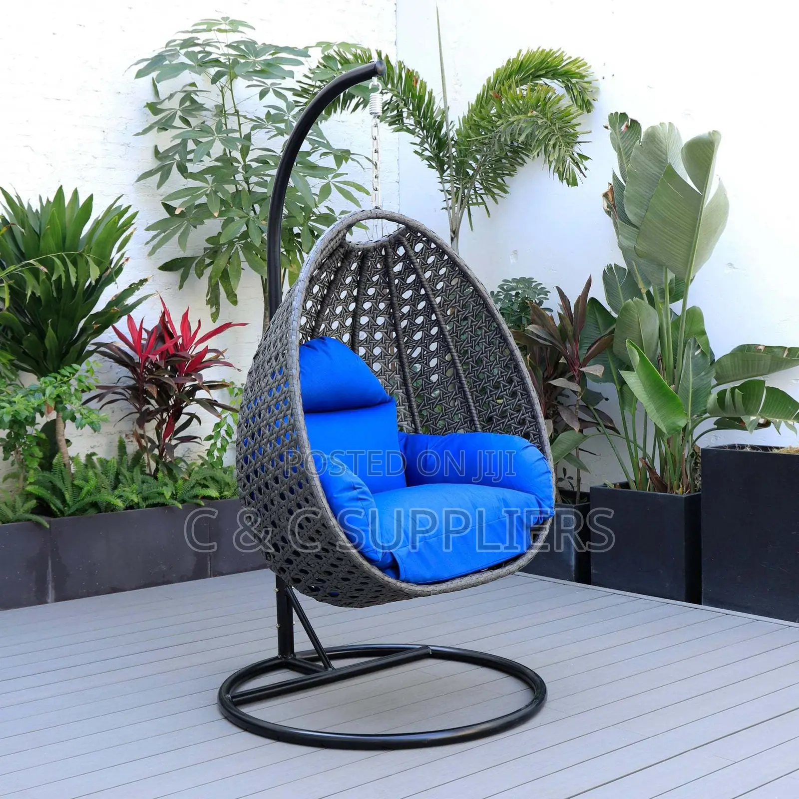 Leisure Outdoor Hanging Chair.