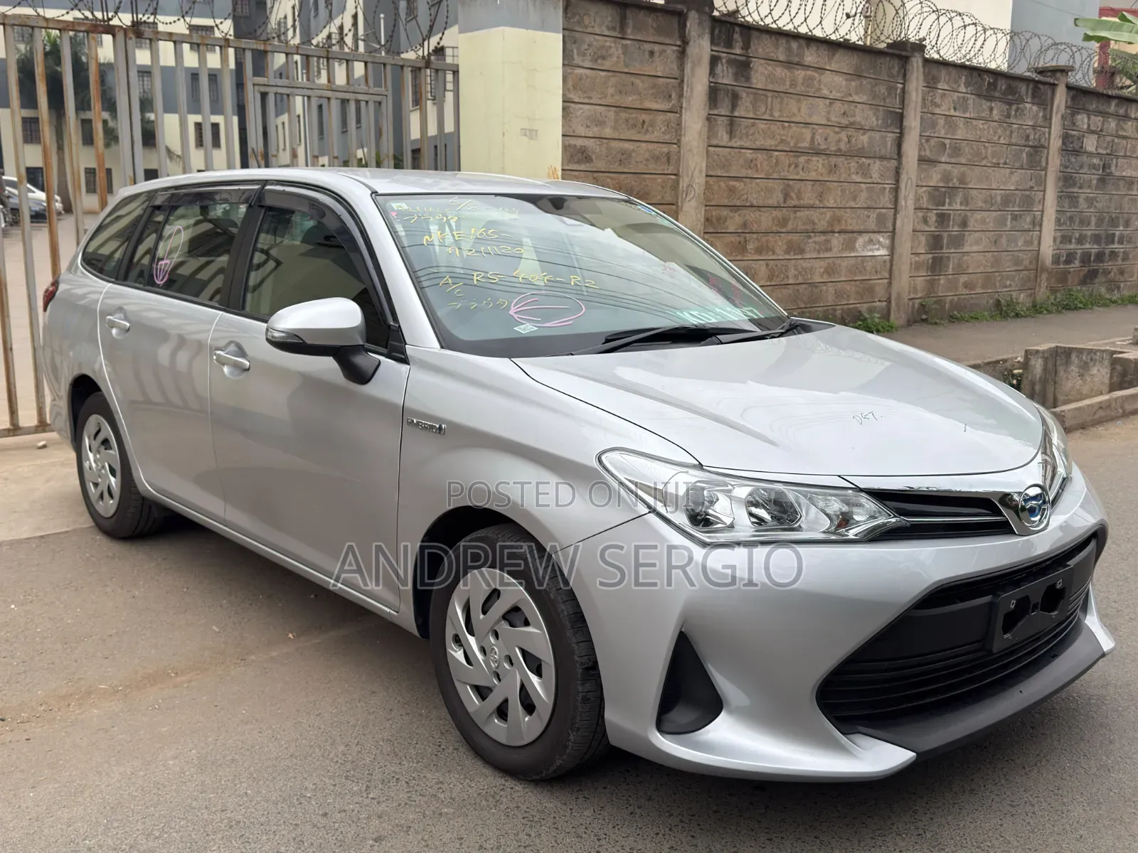 Toyota Corolla Fielder 2019 Silver