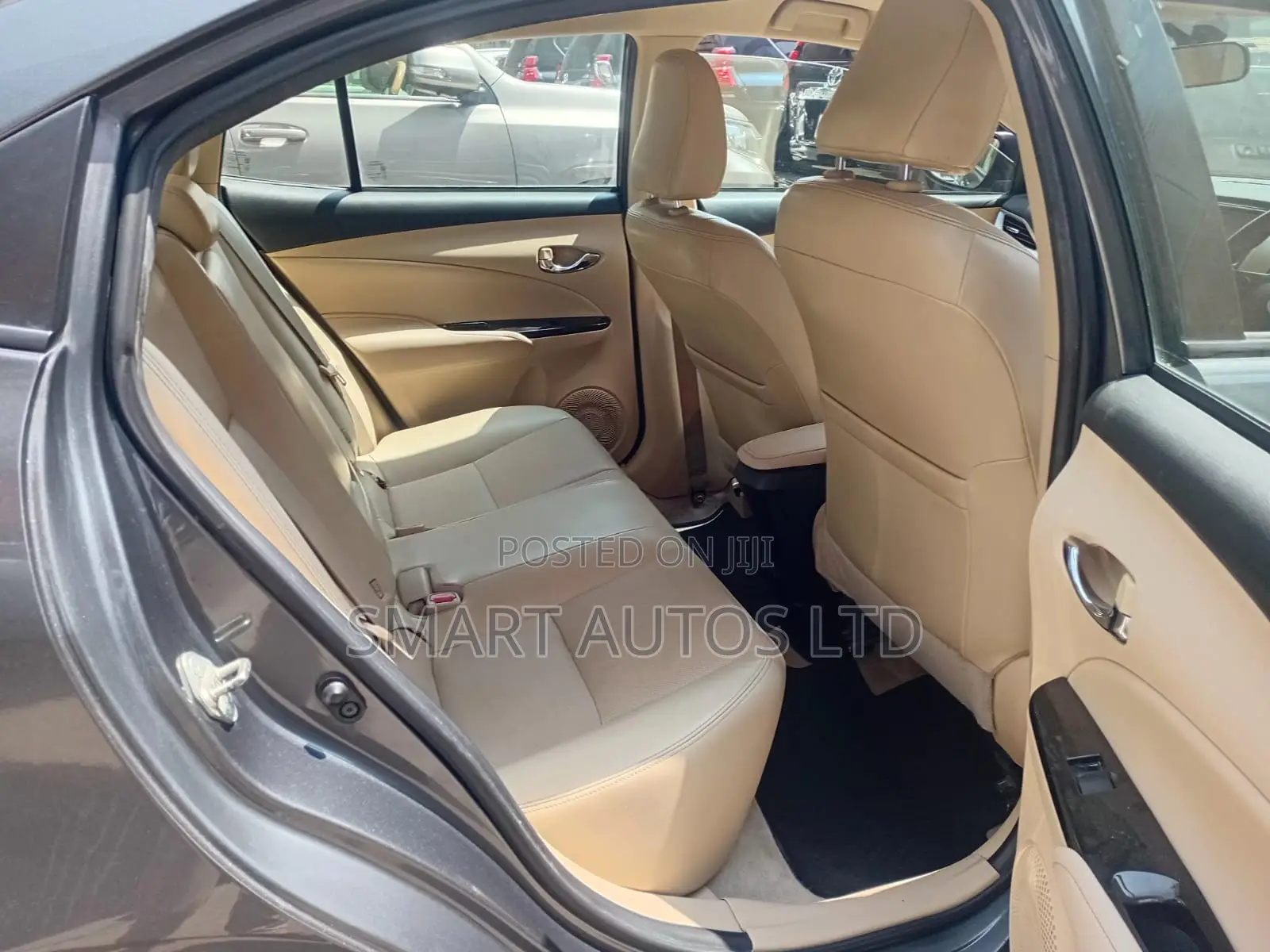 Toyota Yaris 2019 Gray