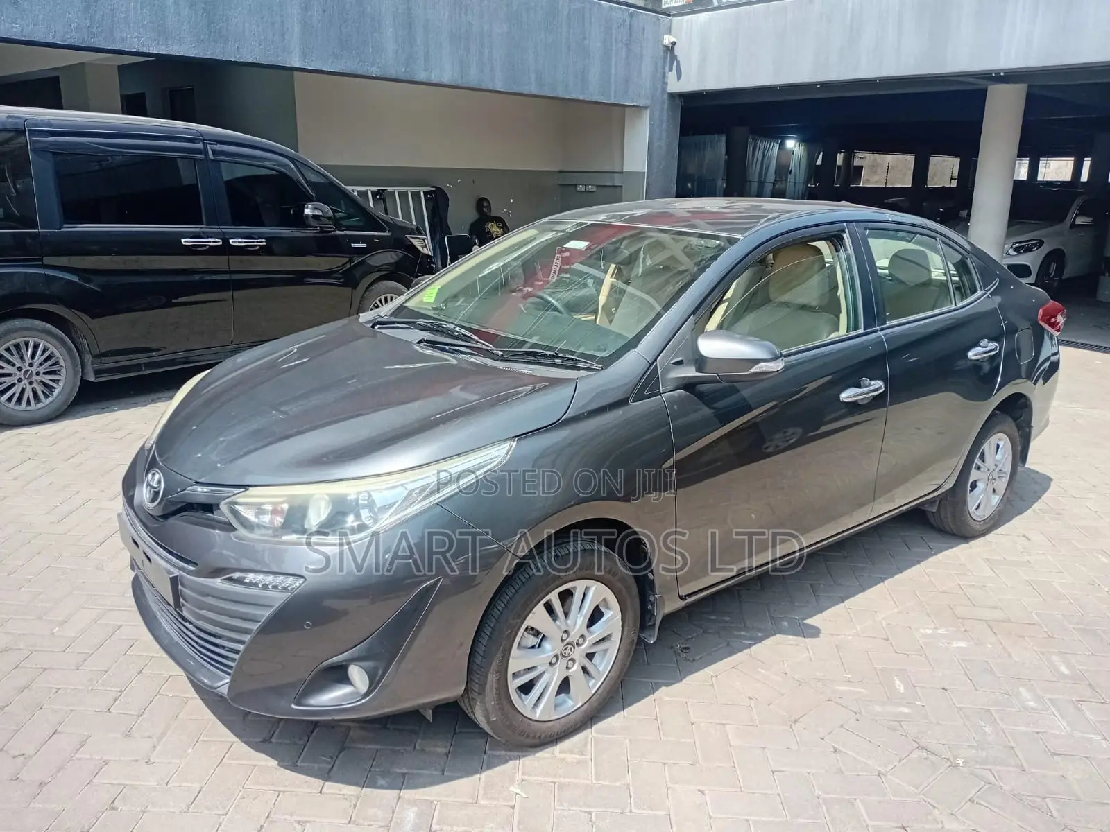 Toyota Yaris 2019 Gray