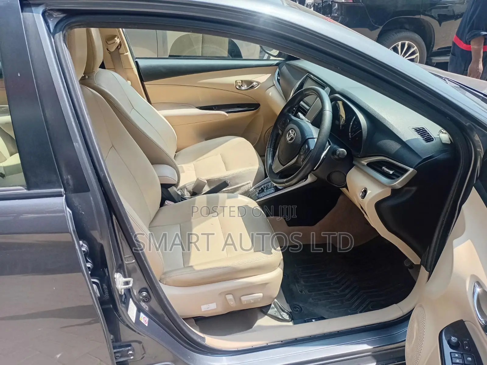 Toyota Yaris 2019 Gray