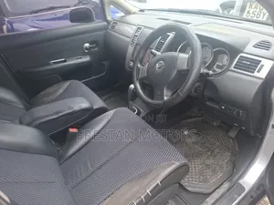 Nissan Tiida 2012 Silver
