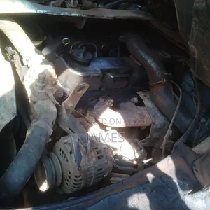 Nissan Caravan (Urvan) 2005 Grey