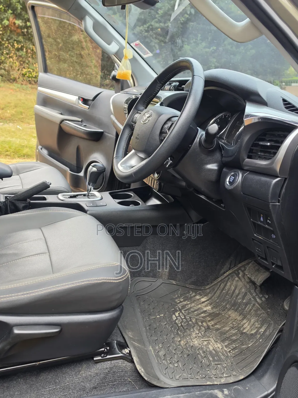 Toyota Hilux Revo Smart Cab Deisel 2.4 AWD 2022 Gold