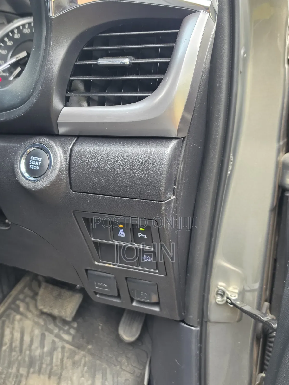 Toyota Hilux Revo Smart Cab Deisel 2.4 AWD 2022 Gold