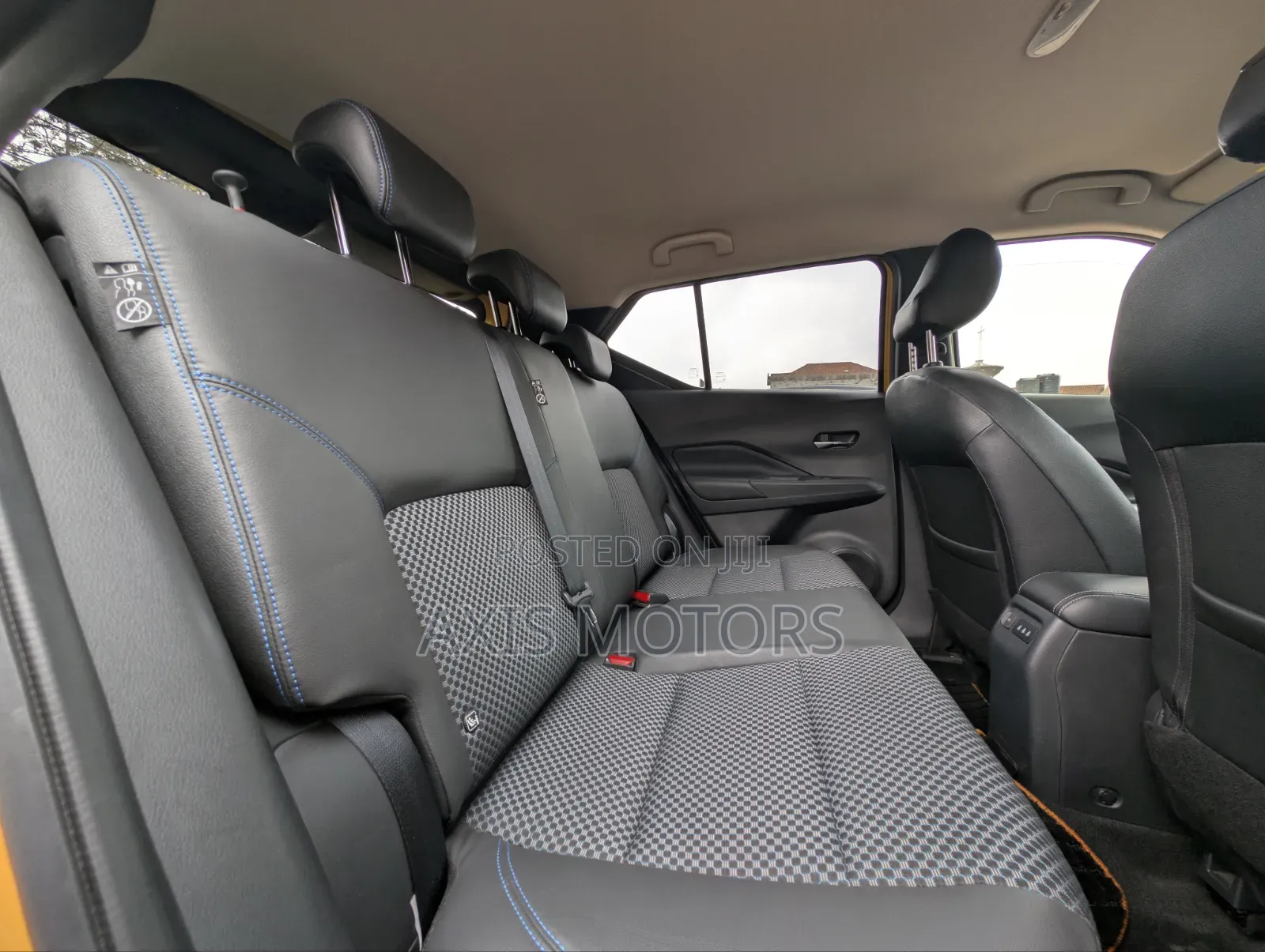 Nissan Kicks S 2020 Yellow