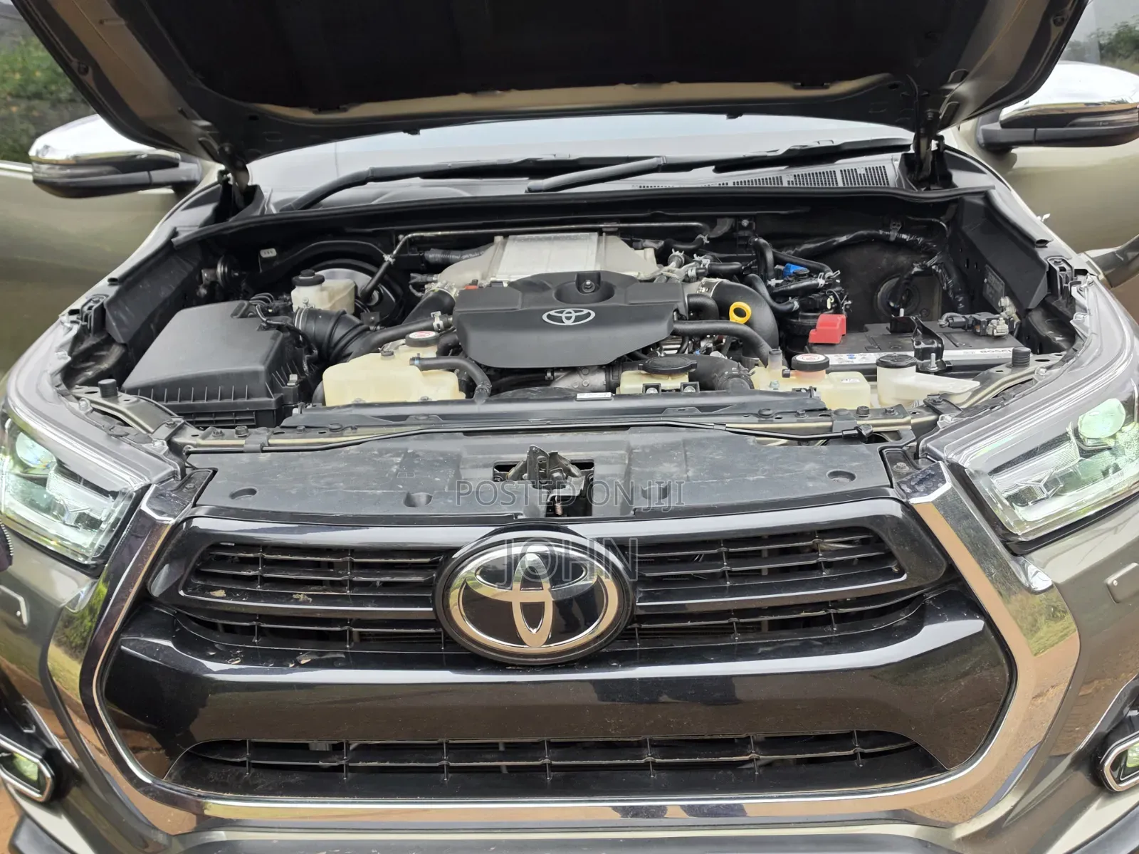 Toyota Hilux Revo Smart Cab Deisel 2.4 AWD 2022 Gold