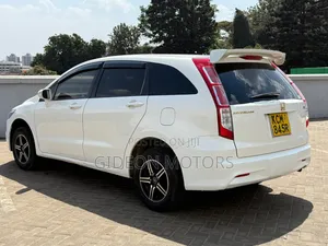Honda Stream 2010 White