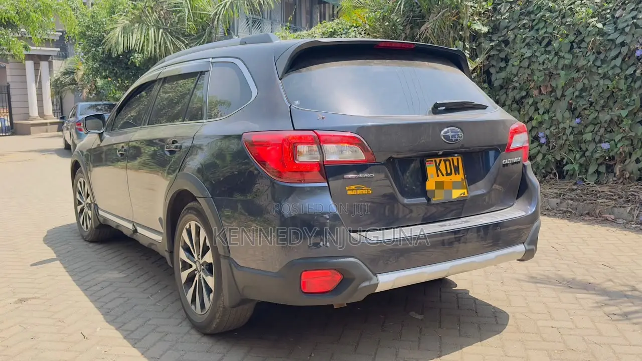 Subaru Outback 2.5i Premium AWD 2018 Black