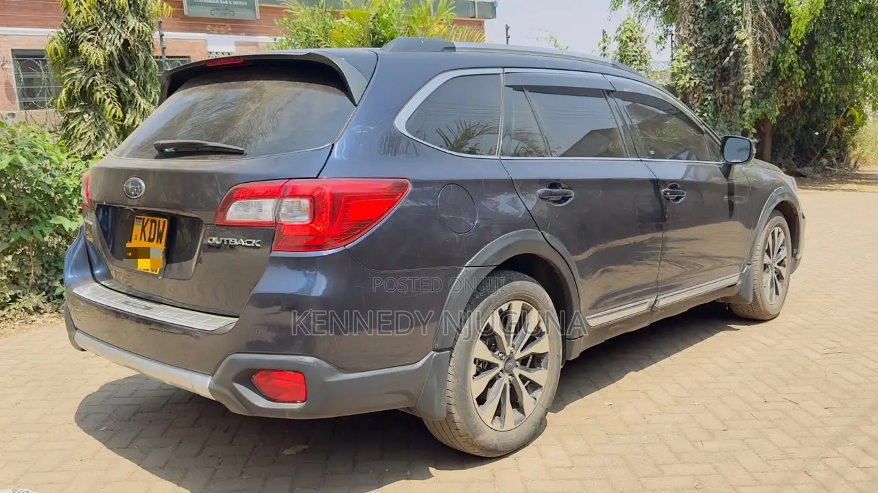 Subaru Outback 2.5i Premium AWD 2018 Black