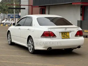 Toyota Crown 2007 White