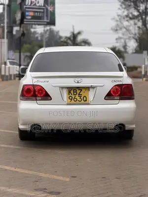 Toyota Crown 2007 White