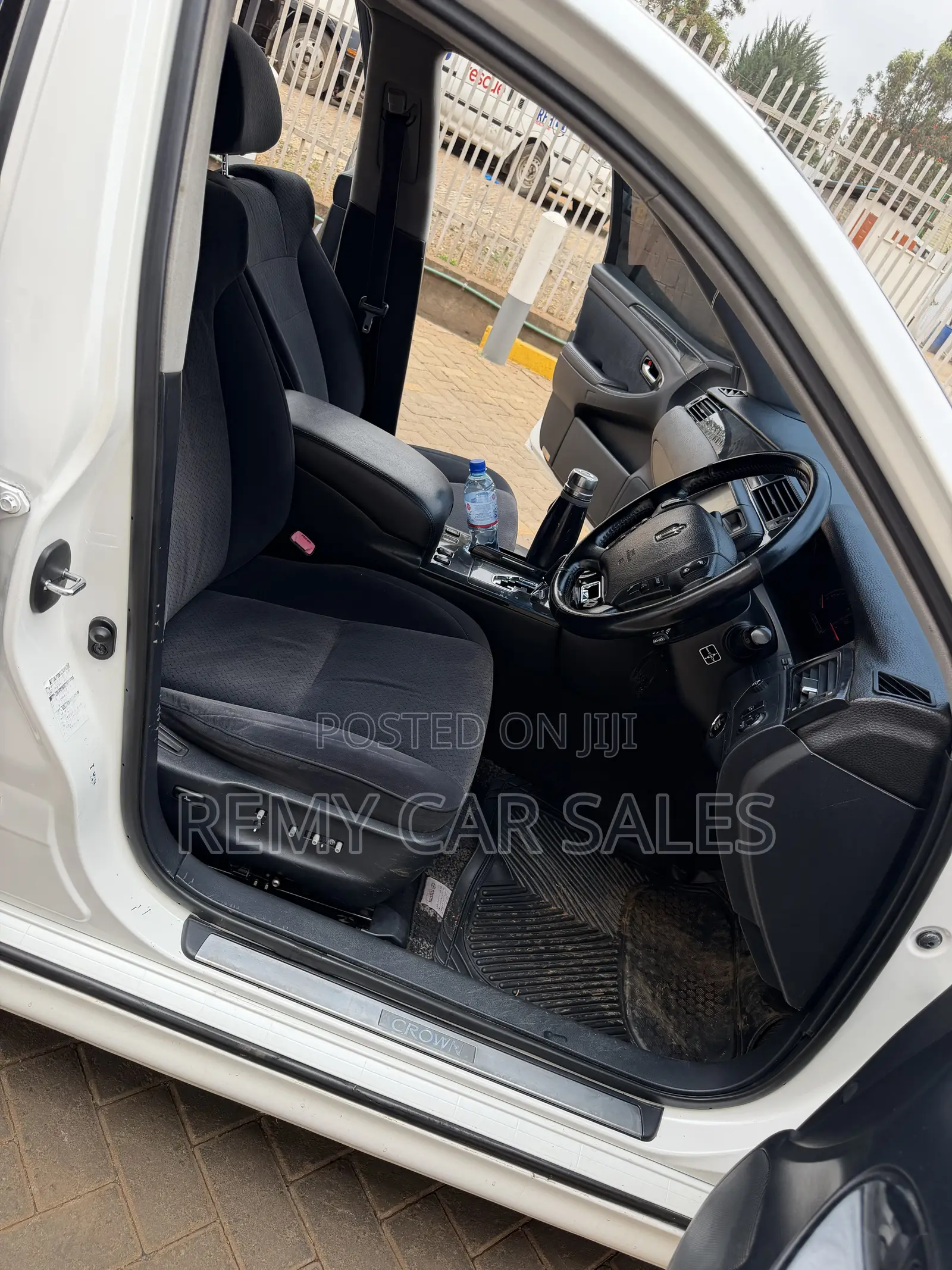 Toyota Crown 2007 White