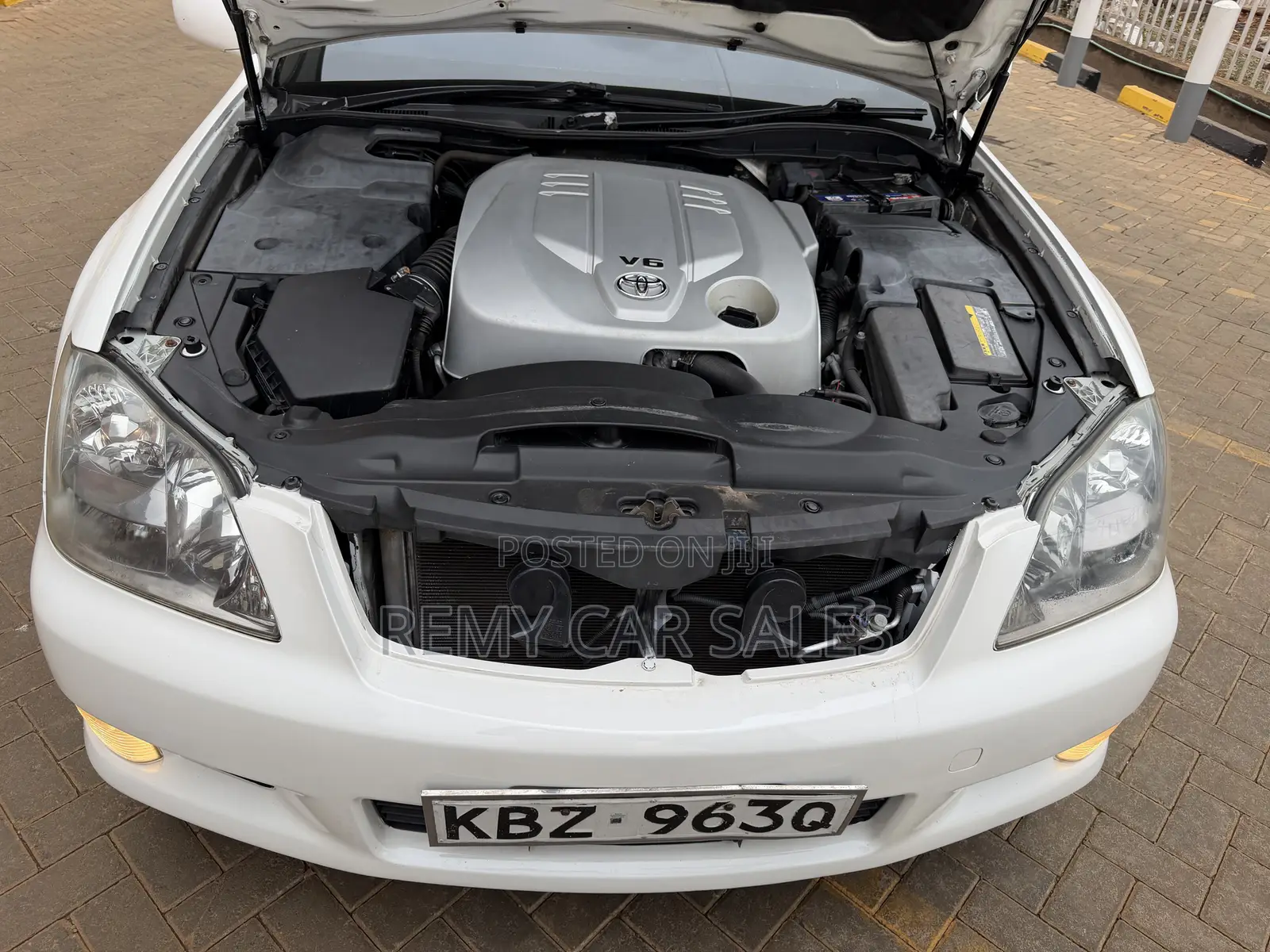 Toyota Crown 2007 White