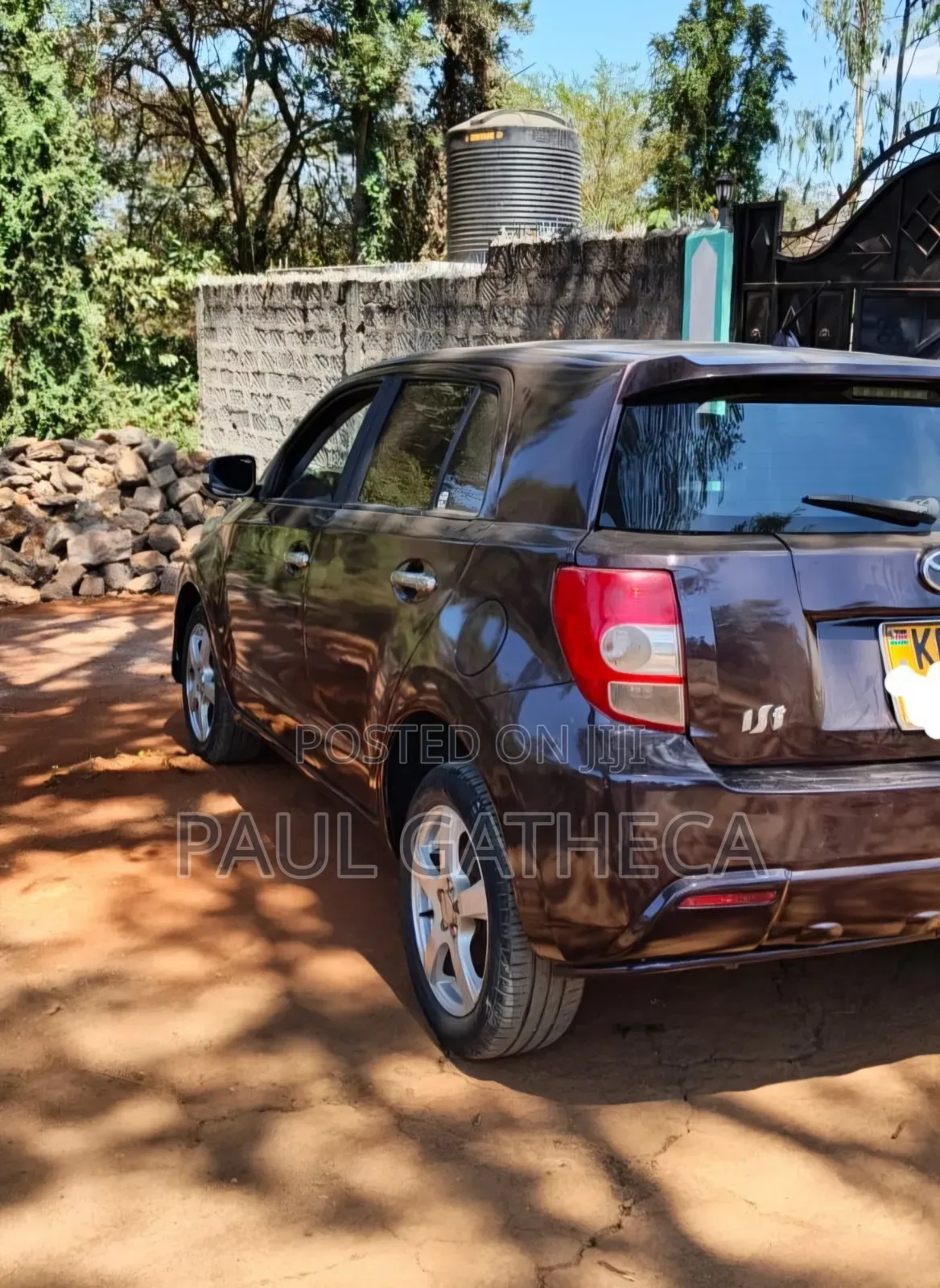 Toyota IST 2012 Maroon