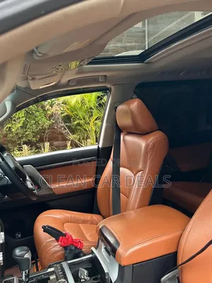Toyota Land Cruiser 2011 White