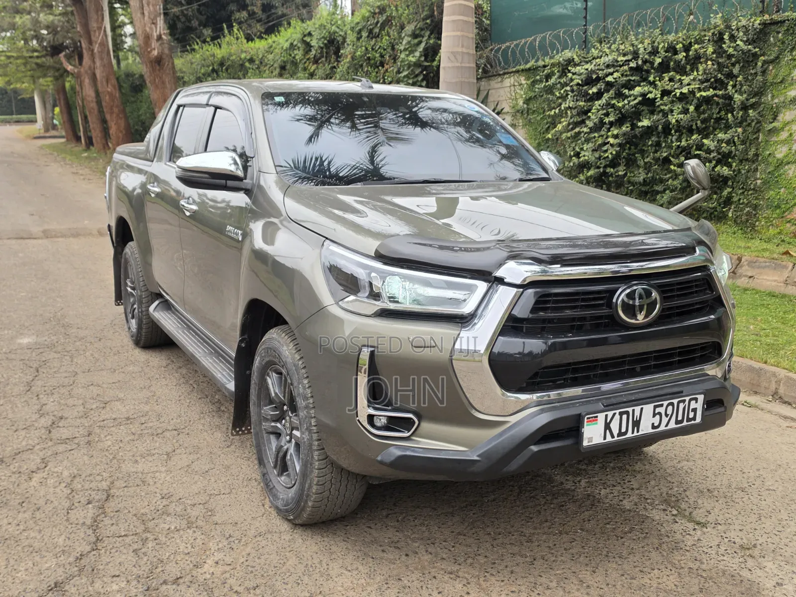Toyota Hilux Revo Smart Cab Deisel 2.4 AWD 2022 Gold