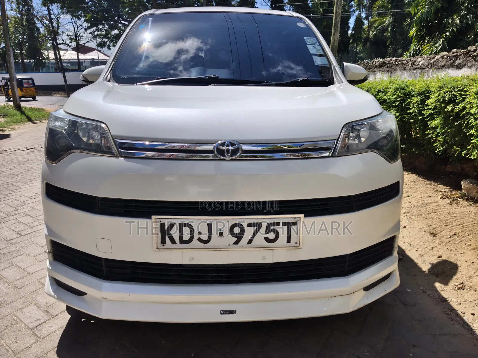 Toyota Spade 2015 White
