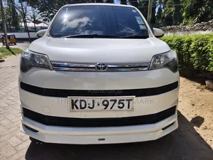 Toyota Spade 2015 White