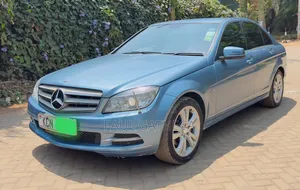 Mercedes-Benz C250 2010 Blue