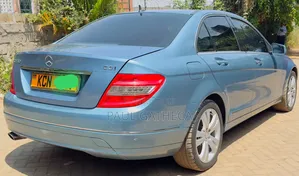 Mercedes-Benz C250 2010 Blue