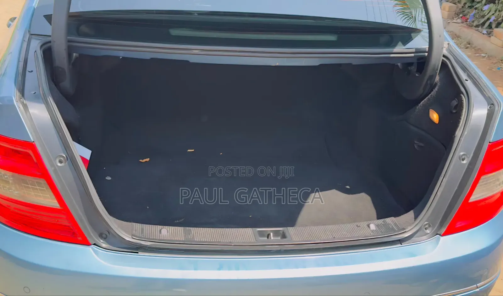 Mercedes-Benz C250 2010 Blue